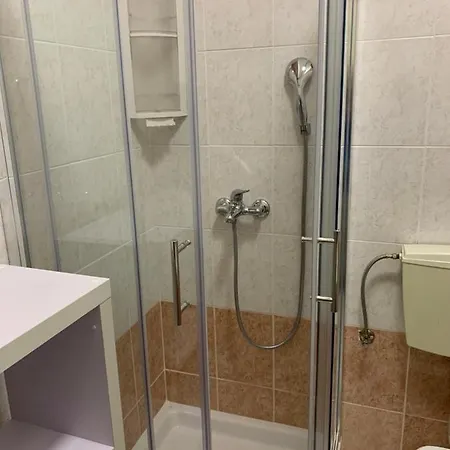 Enero Down Town Apartment